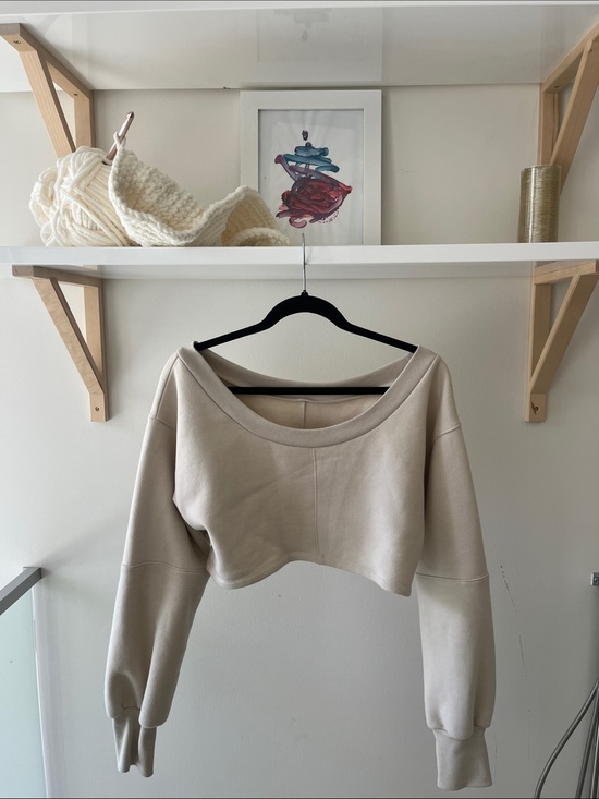 Tops - Cropped Sweatshirt in Light Beige